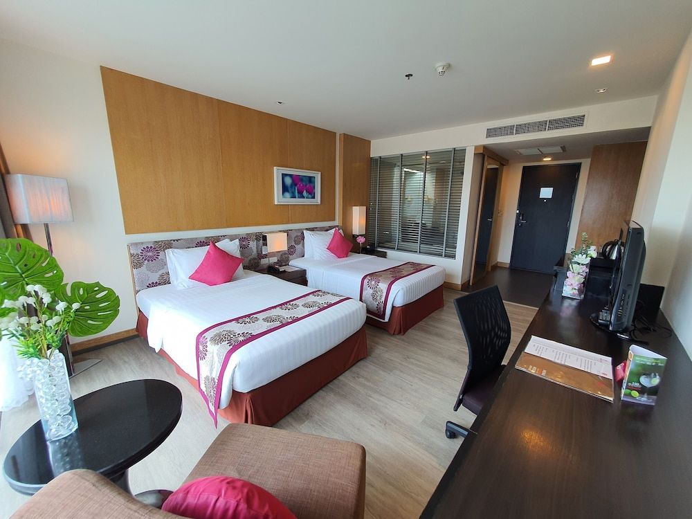 Amaranth Suvarnabhumi Hotel - Free Suvarnabhumi Airport Shuttle Deluxe Double or Twin Room 2