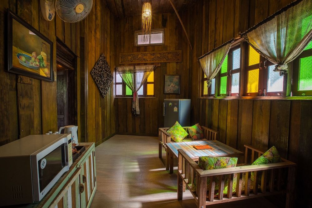 Varinda Garden Resort Family House 8