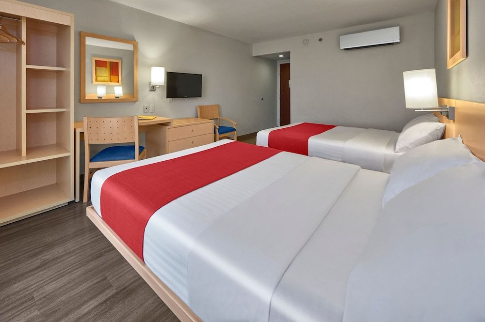 City Express by Marriott Zacatecas Room, 2 Double Beds, Non Smoking 3