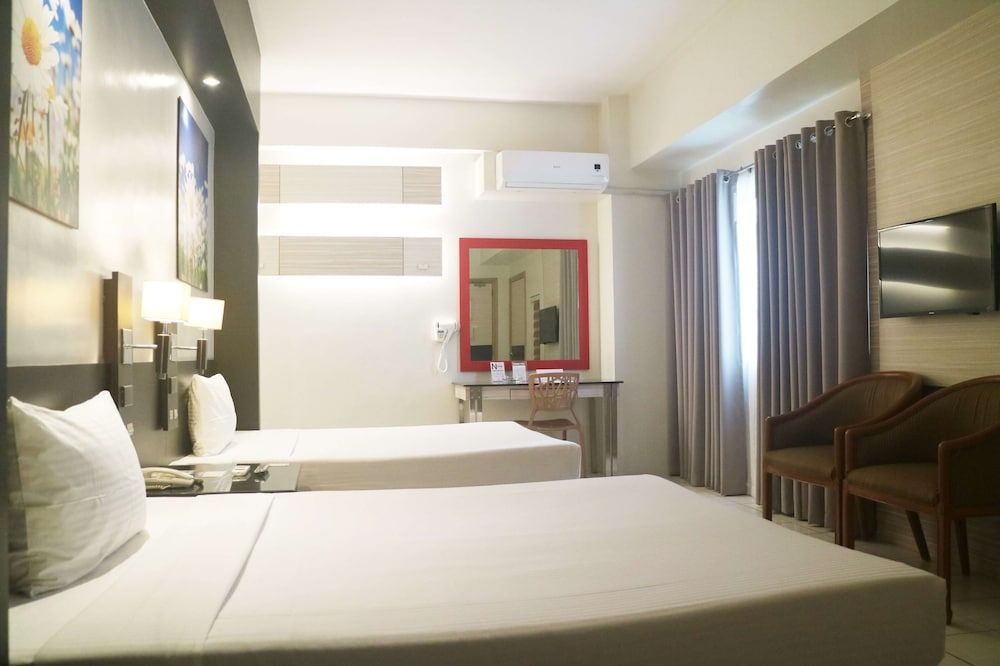 Executive Hotel Regular Room (2 Beds)