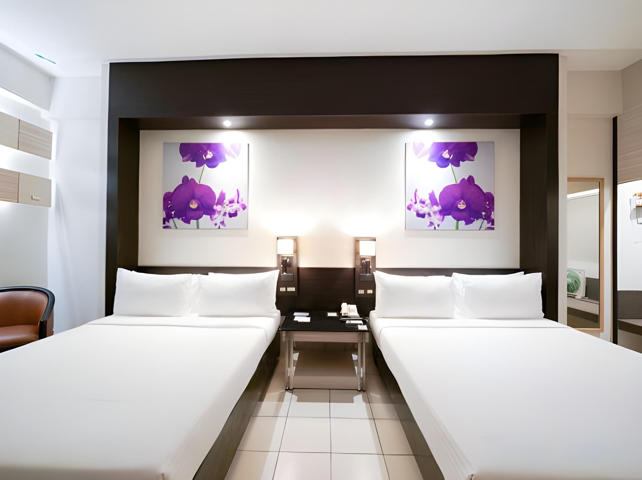 Executive Hotel Regular Room (2 Beds) 6