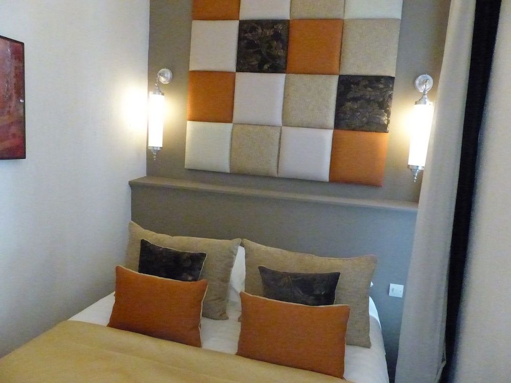 undefined Riad Tchina 8