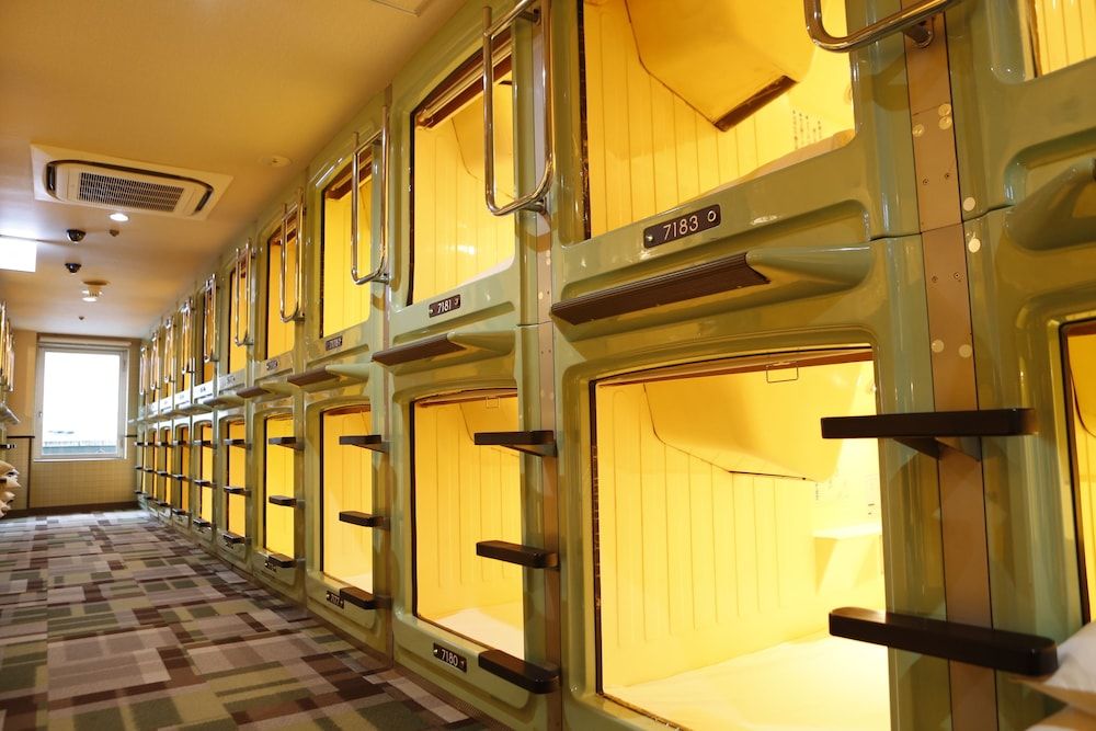 Special Offer - Capsule Room, Non Smoking for Male Guest