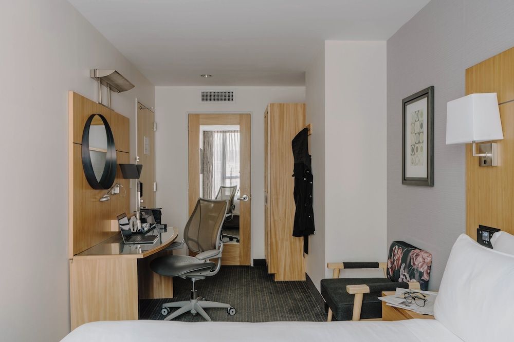 Club Quarters Hotel, World Trade Center Standard Room 24