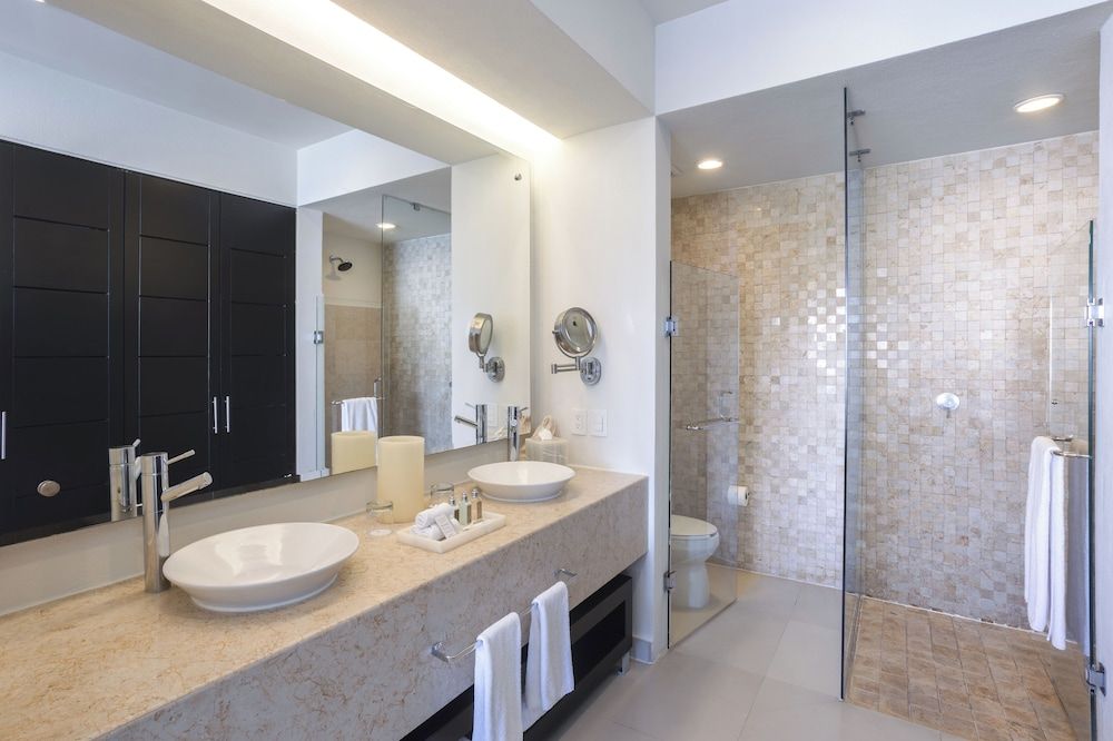 Marival Distinct All-Suites & World Spa – Handwritten Collection One-Bedroom Ocean View Suite 1 King Bed 3