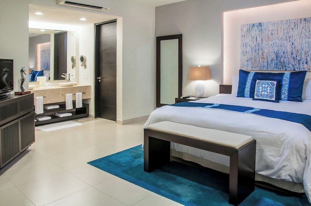 Marival Distinct All-Suites & World Spa – Handwritten Collection Three-Bedroom Villa 3 King Beds 4