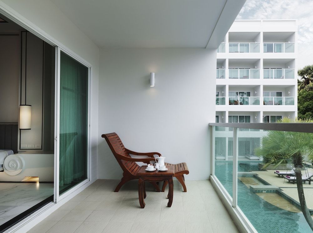 Chanalai Romantica Resort Kata Beach - Adults Only Deluxe Room, Pool View 4