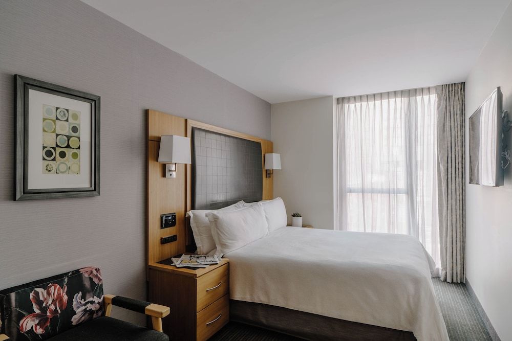 World Center Hotel Standard Room 7