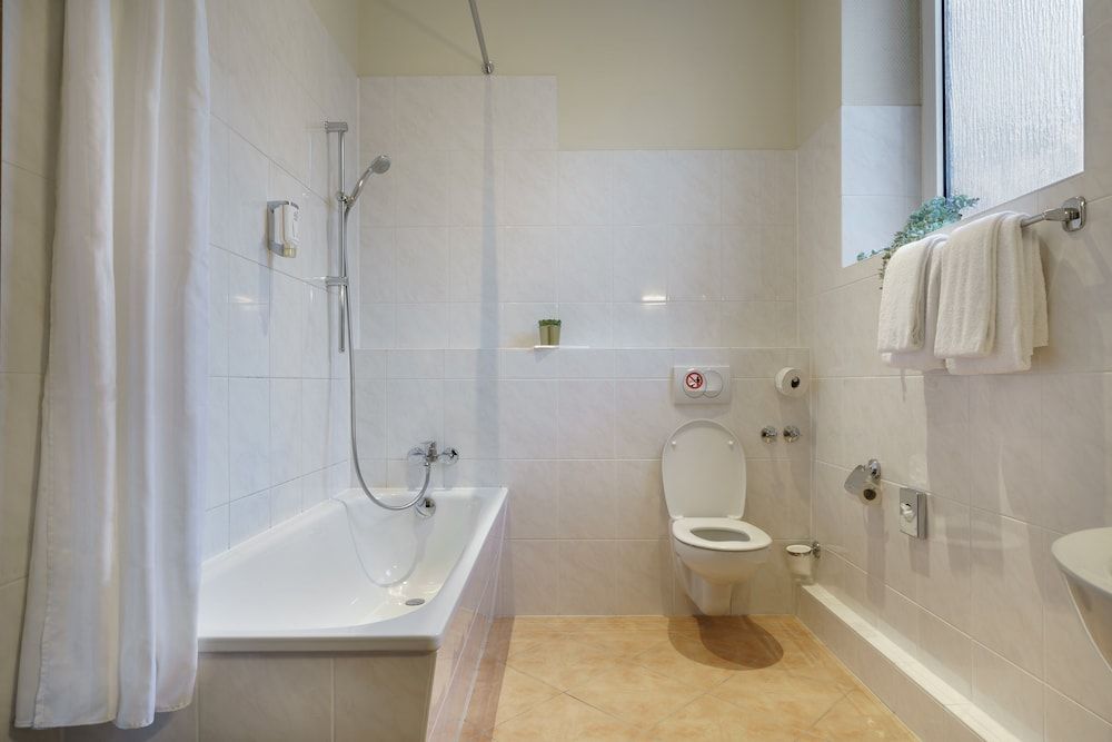 Hotel Continental Hamburg Standard Double Room 7