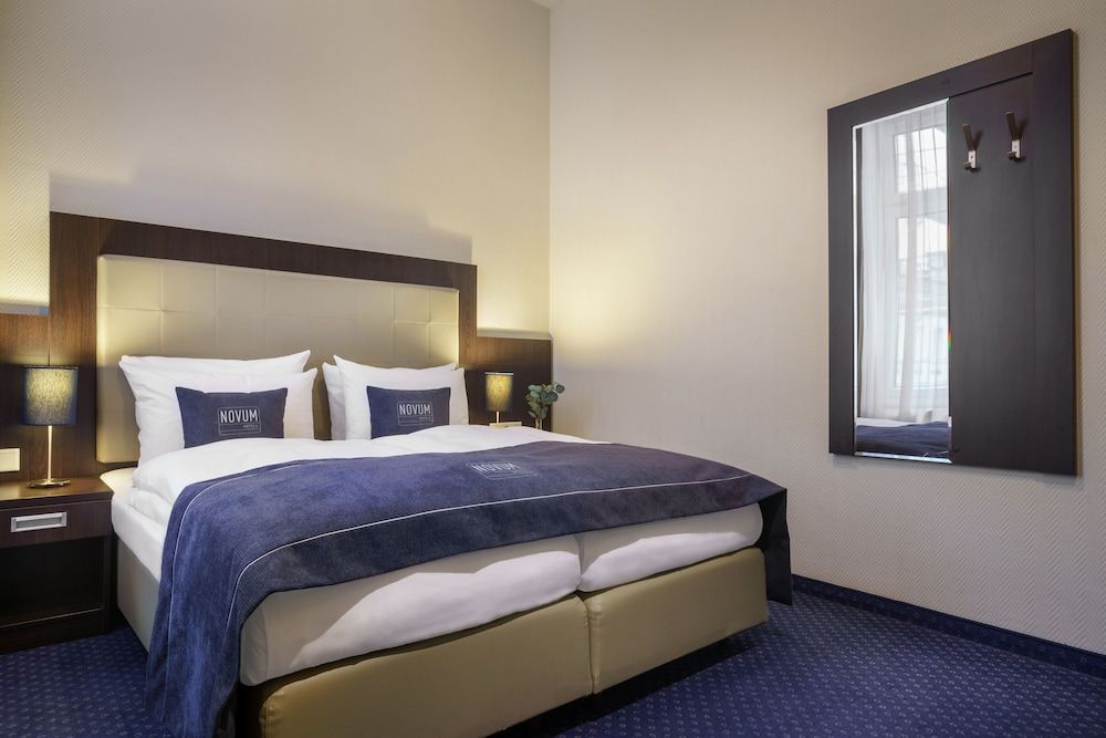 Hotel Continental Hamburg Standard Double Room 5