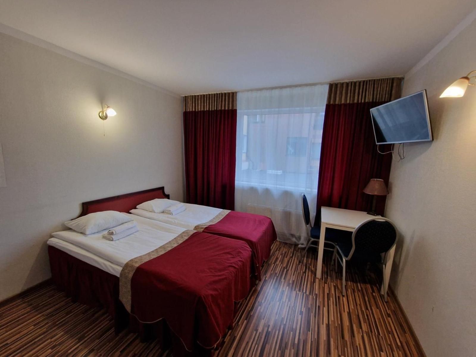 Large Double or Twin Room