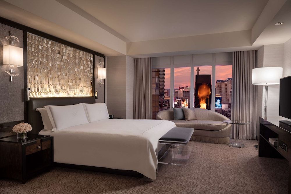 Waldorf Junior Suite