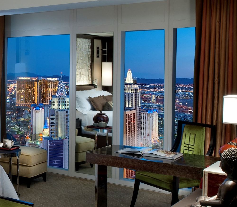 Waldorf Astoria Las Vegas Room, 1 King Bed, City View 7