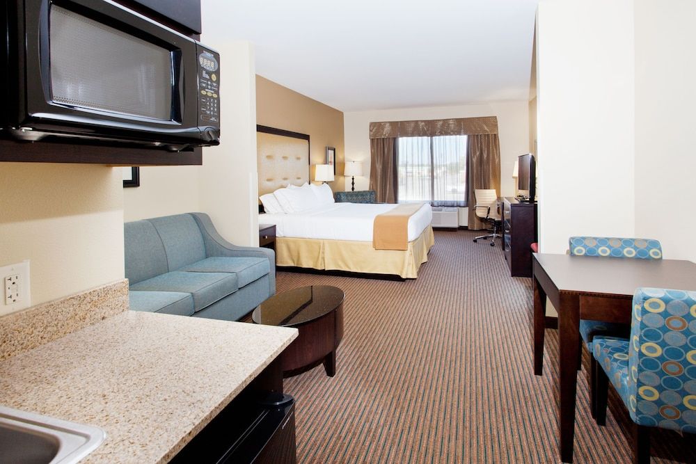 Suite, 1 King Bed, Non Smoking