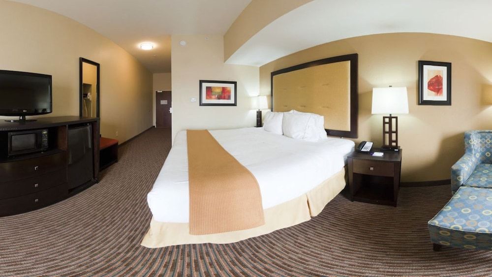 Room, 1 King Bed, Non Smoking (LEISURE)