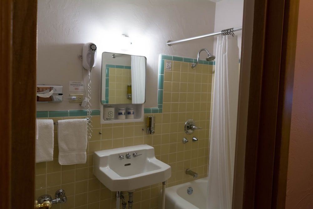 Holiday Music Motel Room, 2 Double Beds (Second Floor) 2