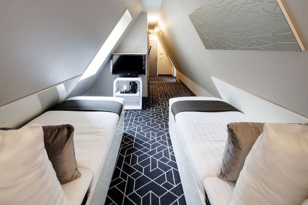 Hotel CC Attic Twin Room, 2 Single Beds