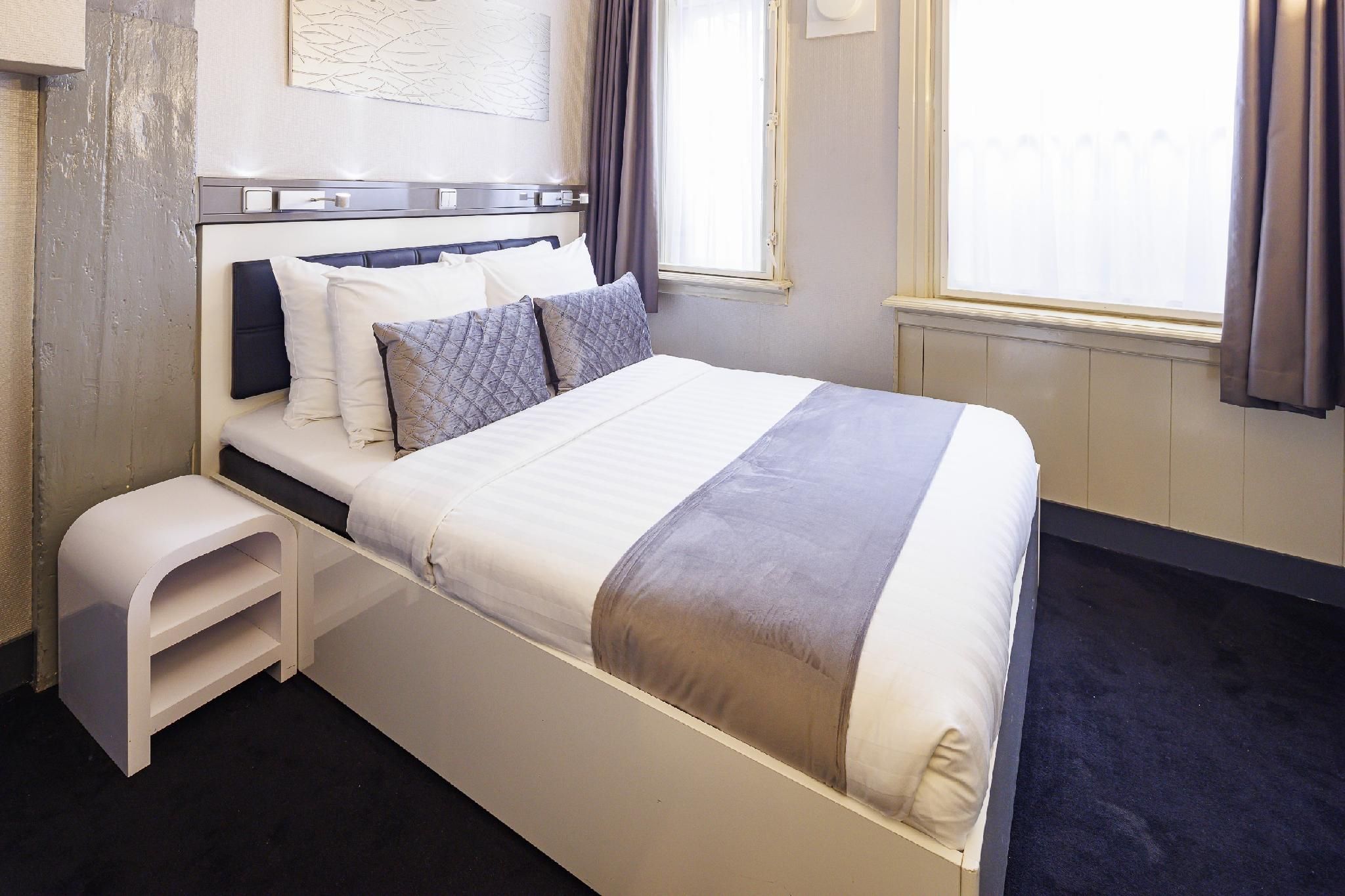 undefined Hotel CC 7