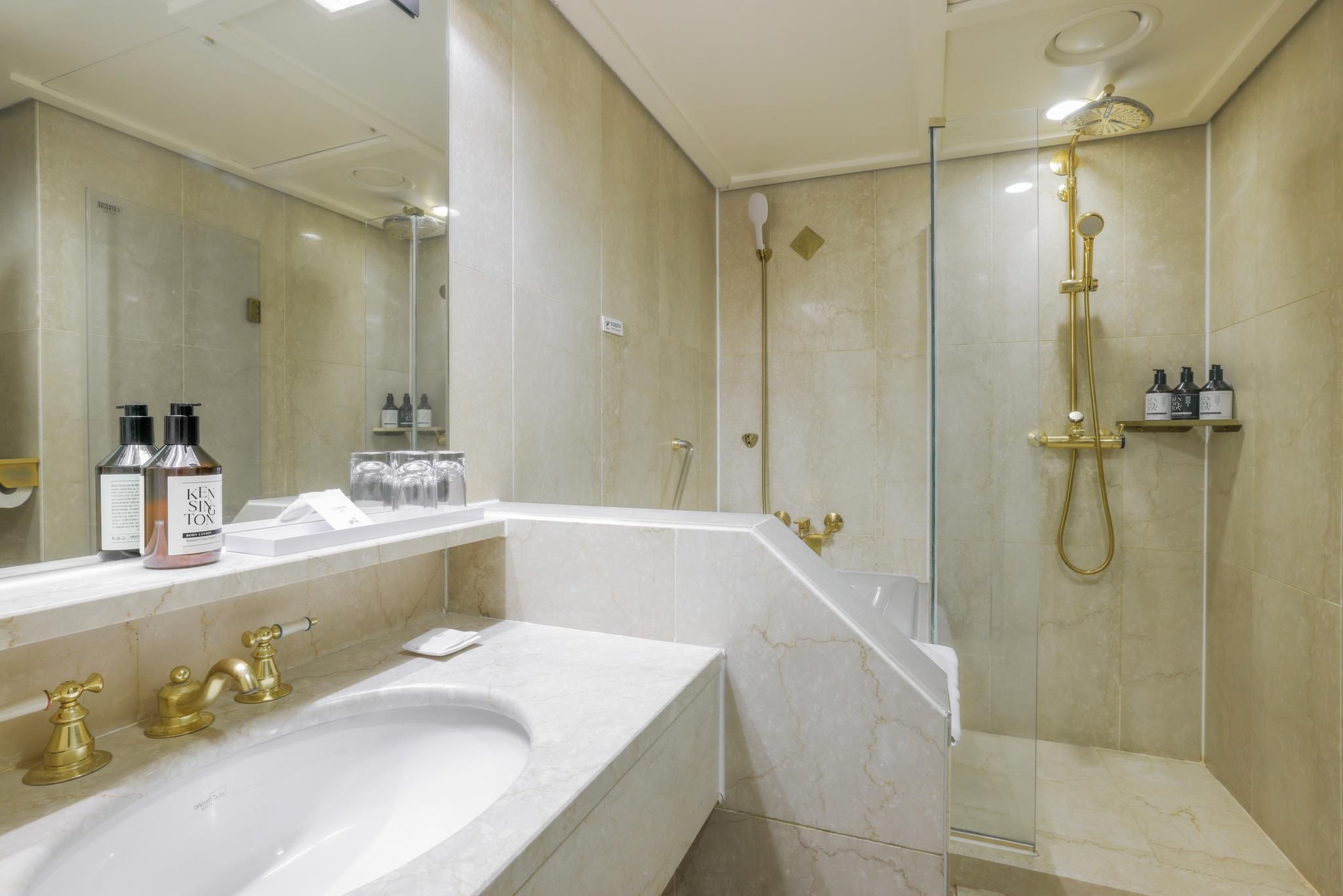 Deluxe Mountain View Double Room