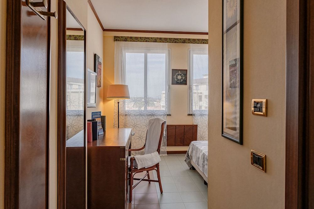 Vintage Hotel Tornese - Business & Events Classic Room, 1 Bedroom, Partial Sea View 8
