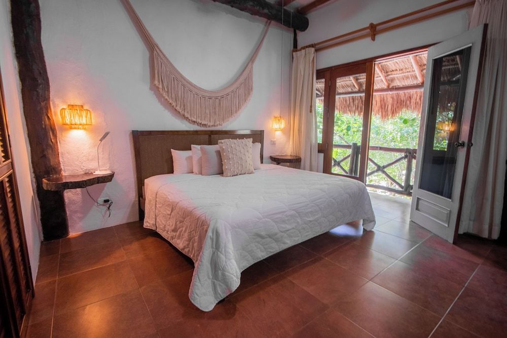 Las Nubes de Holbox Junior Suite, 1 King Bed, Garden View 3
