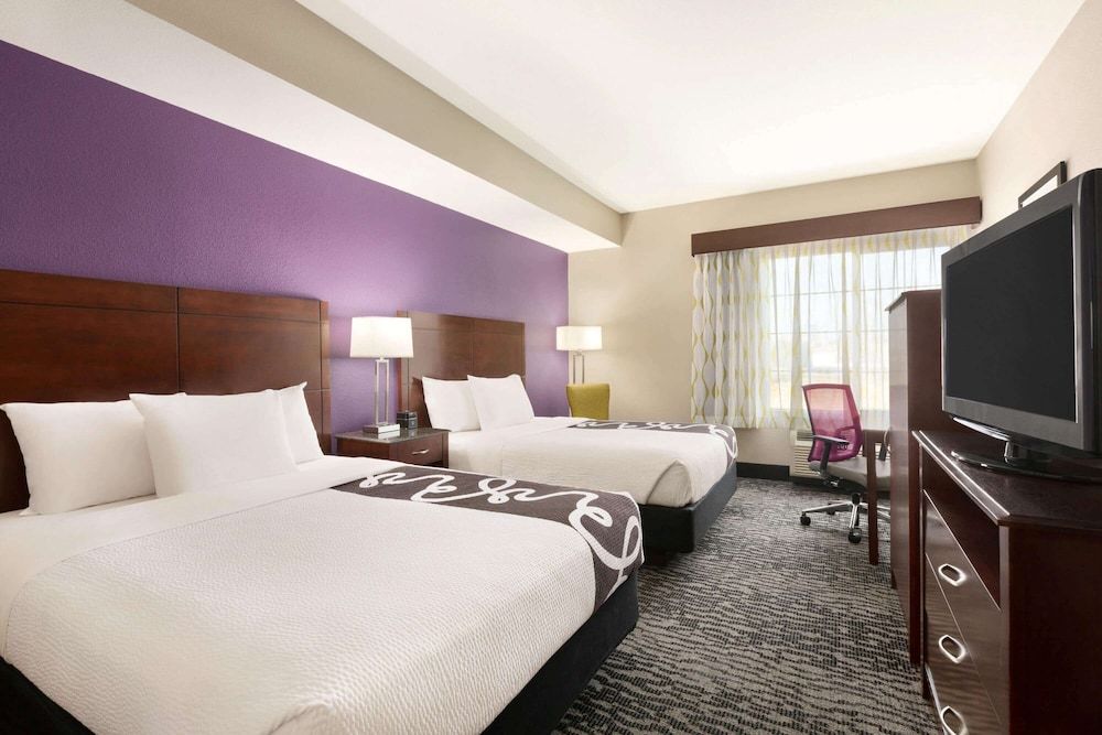 Room, 2 Queen Beds, Non Smoking