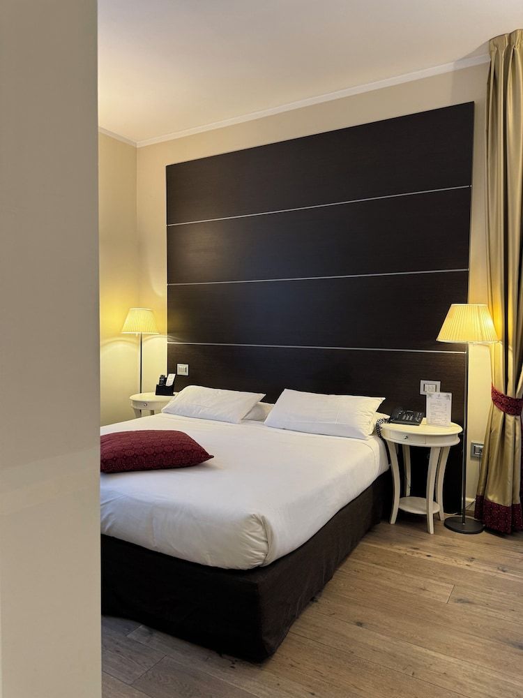 Townhouse 33 Double or Twin Room 5