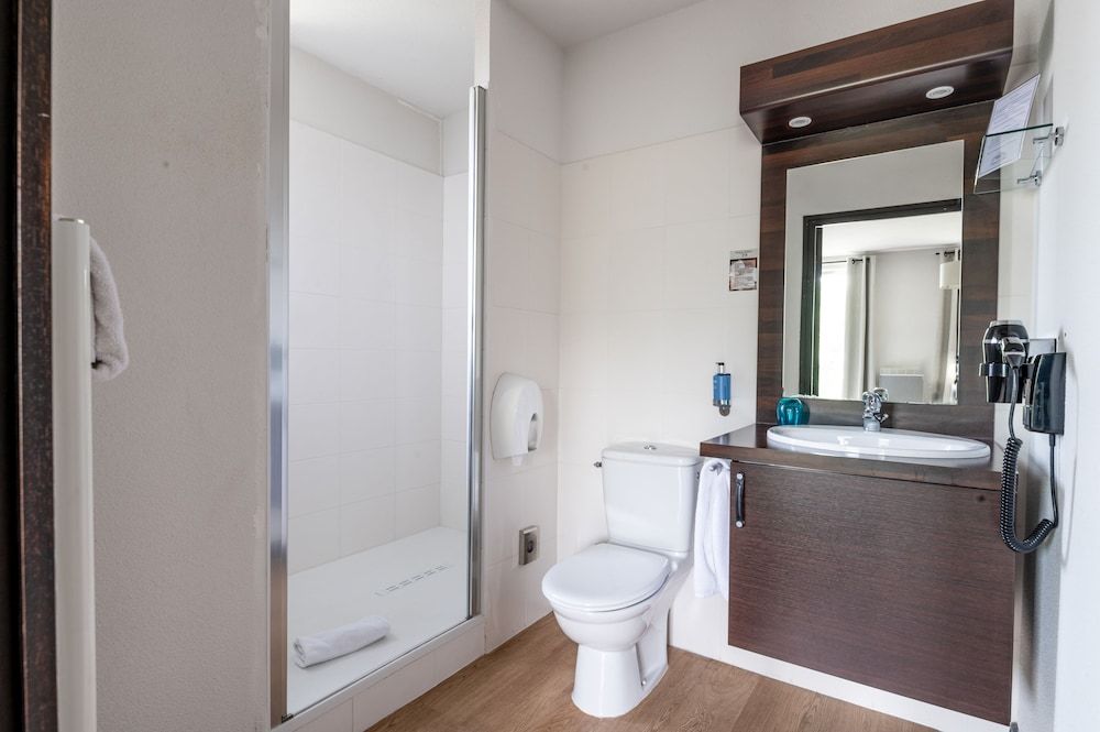 Domaine de Cicé-Blossac Apartment, two rooms 8