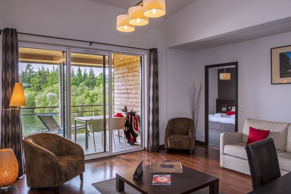 Domaine de Cicé-Blossac Classic Suite 12