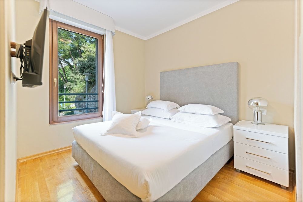 The Residence Standard Apartment, 2 Bedrooms, Balcony