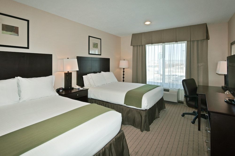 Standard Room, 2 Queen Beds, Accessible (Mobility, Roll-In Shower)