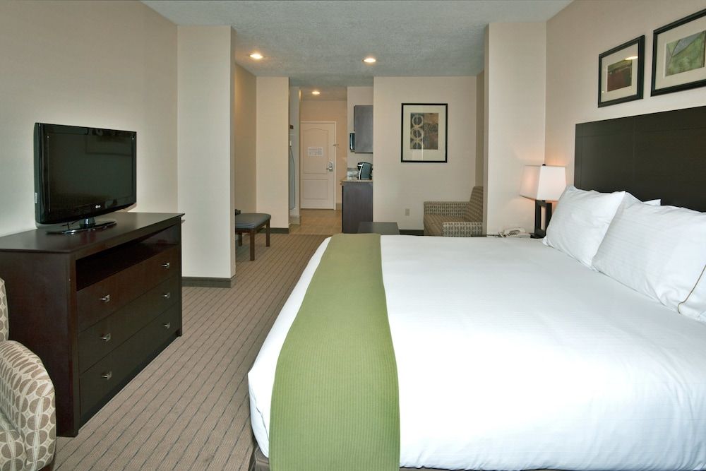 Suite, 1 King Bed (Additional Living Area)