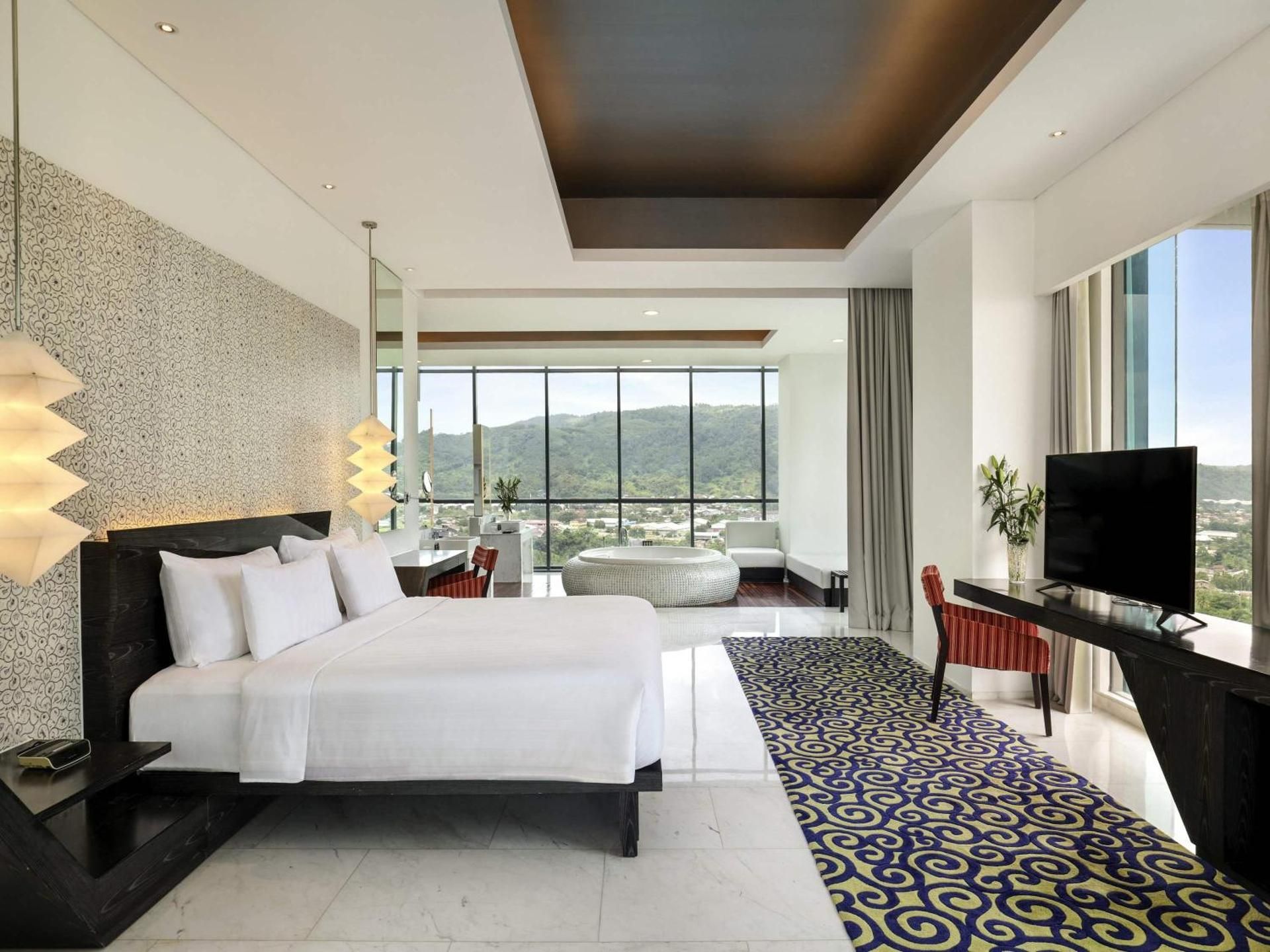 One Bedroom Penthouse with Ocean View