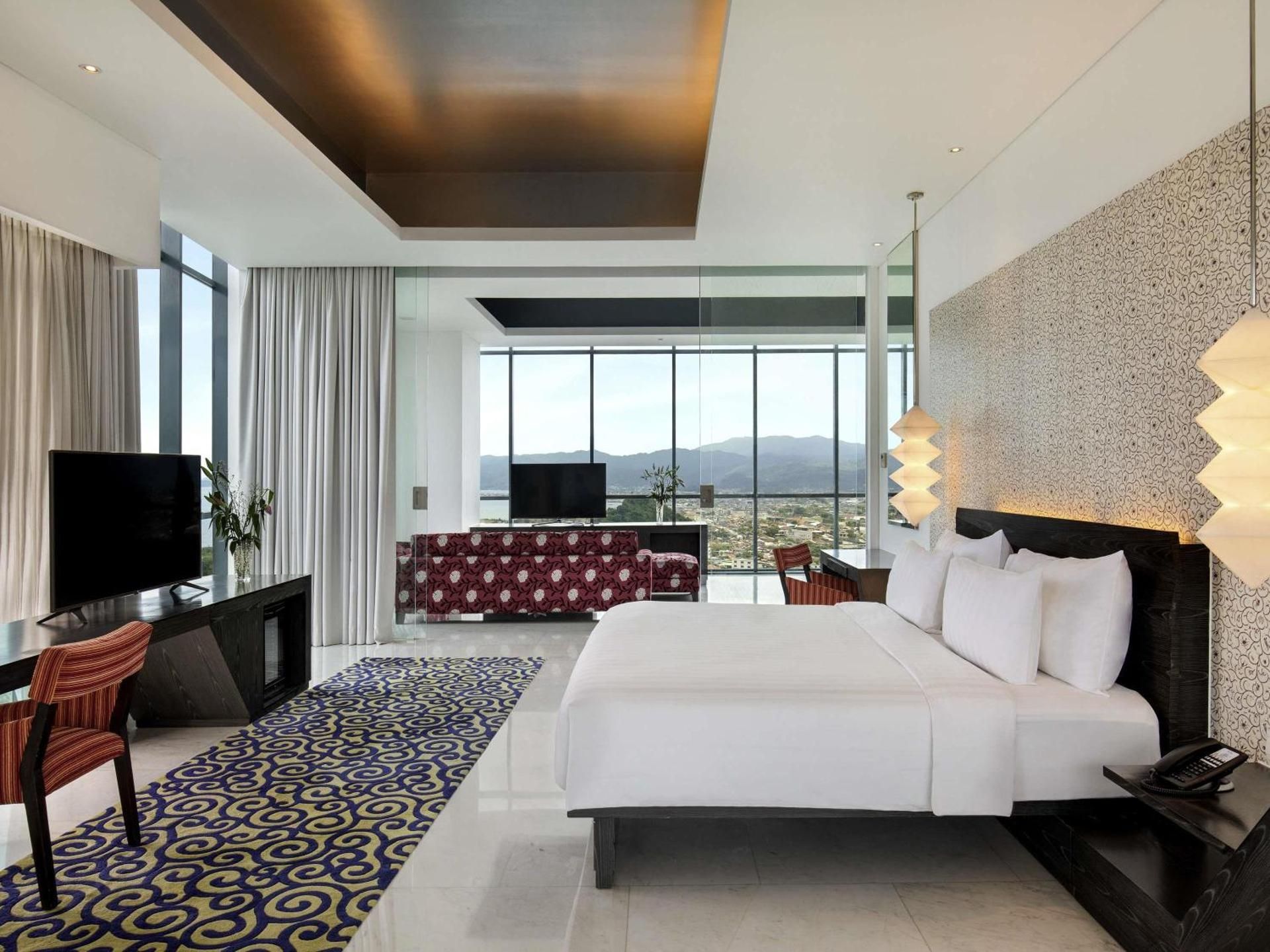One Bedroom Penthouse with Ocean View