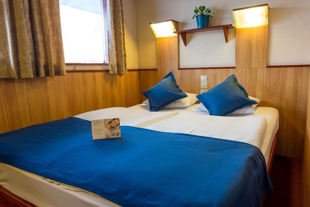 Fortuna Boat Hotel and Restaurant Standard Double or Twin Room, River View 4