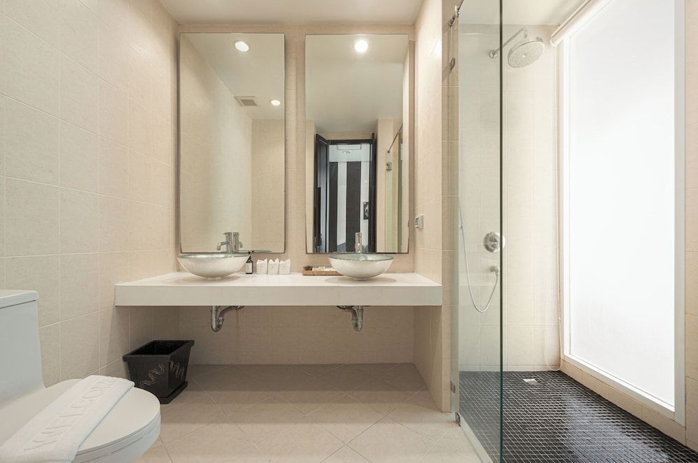 Baan Karonburi Resort Family Jacuzzi 5