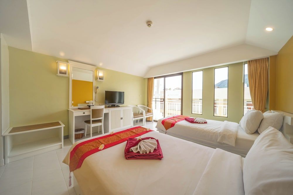 La Vintage Resort Deluxe Room 2