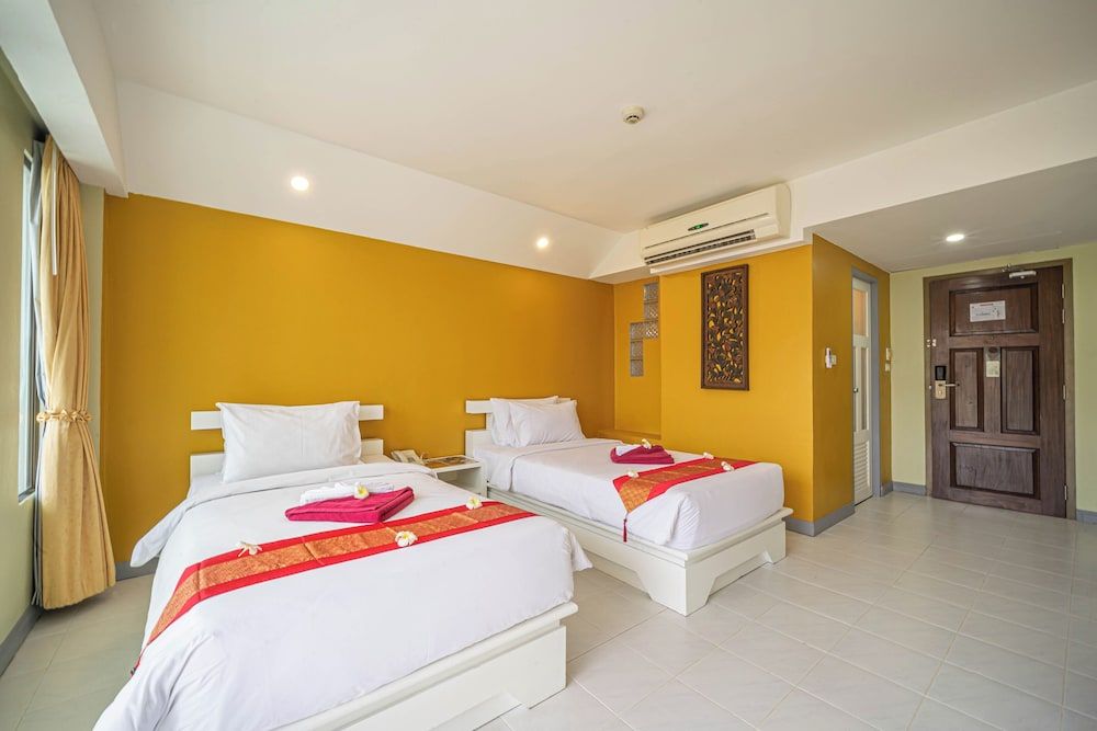 La Vintage Resort Deluxe Room 3