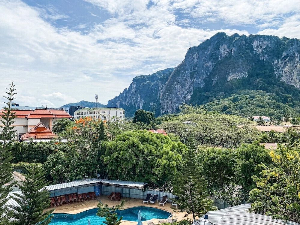 The Palace Aonang Resort Deluxe with Mountain View 3