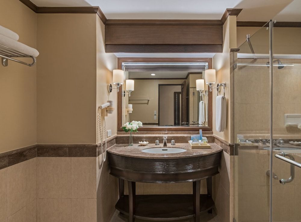 Henann Regency Resort & Spa Deluxe Room 7