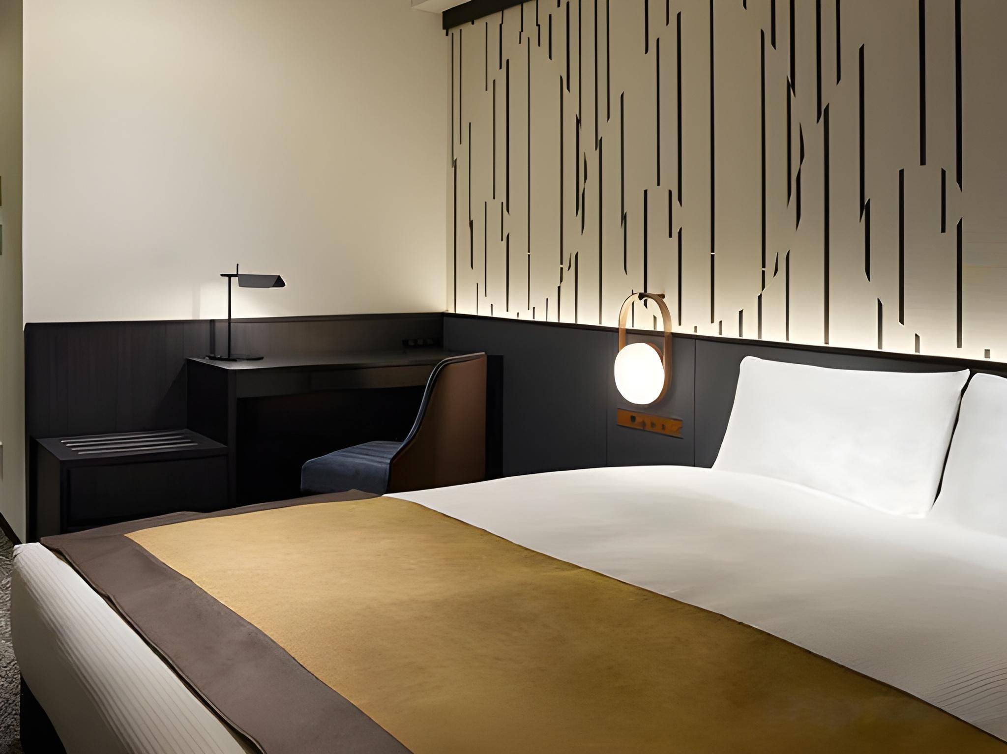 Superior - 1 King Bed