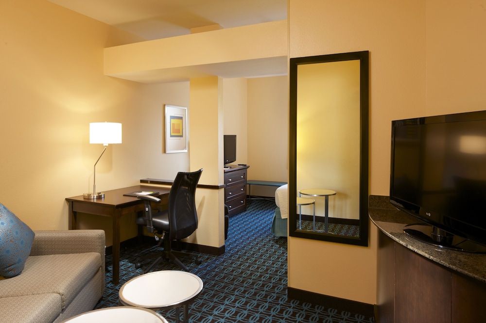 undefined Fairfield Inn & Suites Houston Intercontinental Airport 2