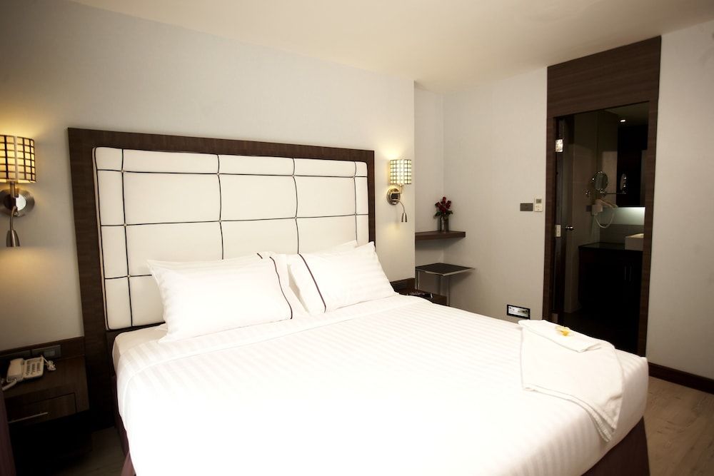 undefined Sukhumvit Suites Hotel 5