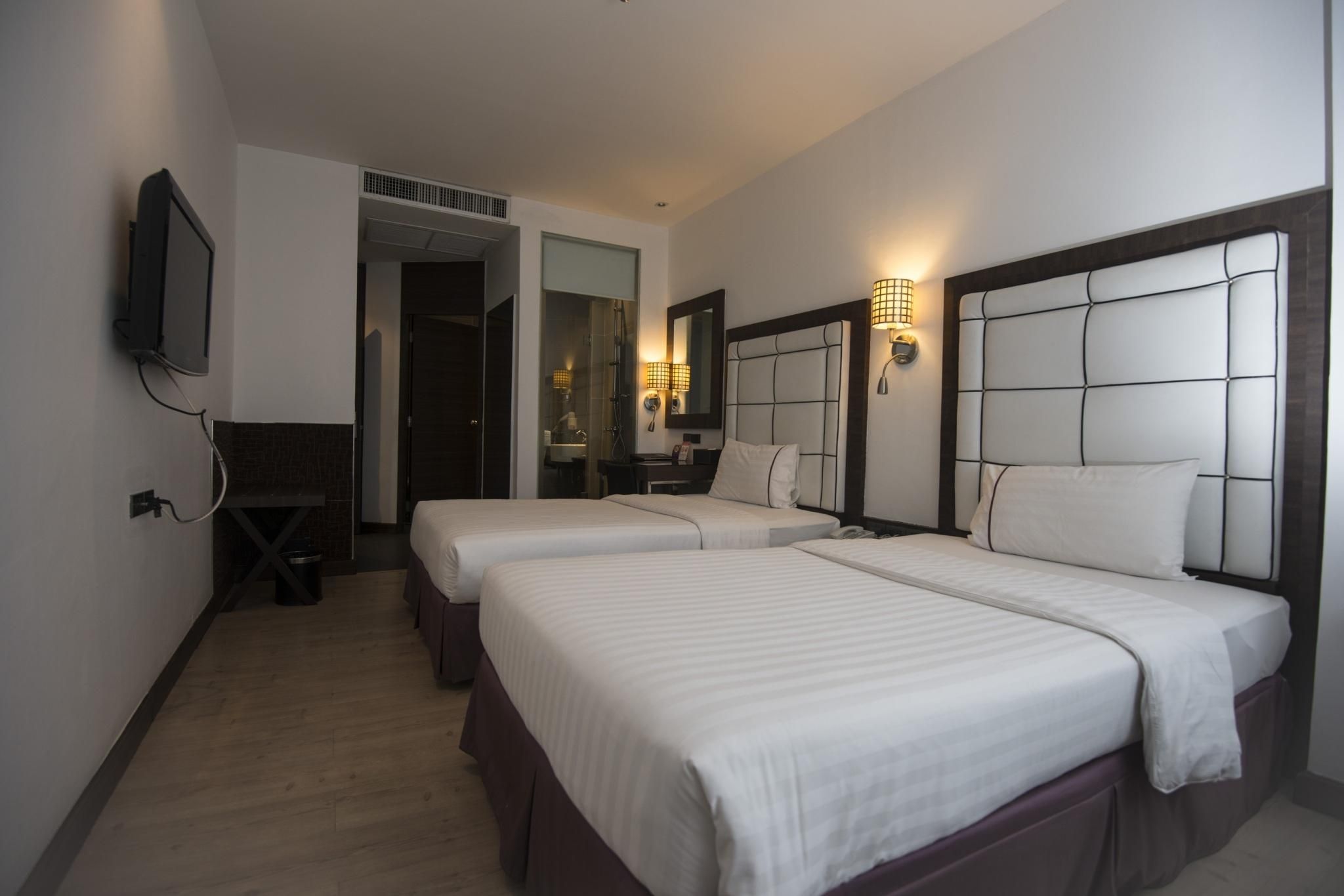 Sukhumvit Suites Hotel Superior Twin Beds 2