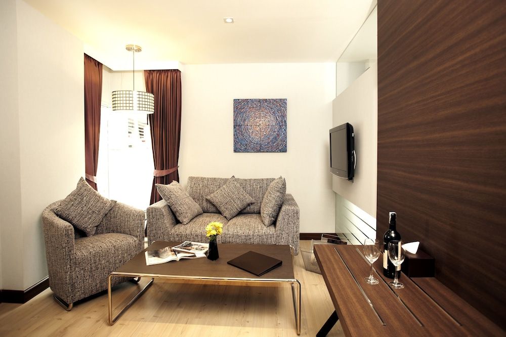 undefined Sukhumvit Suites Hotel 8