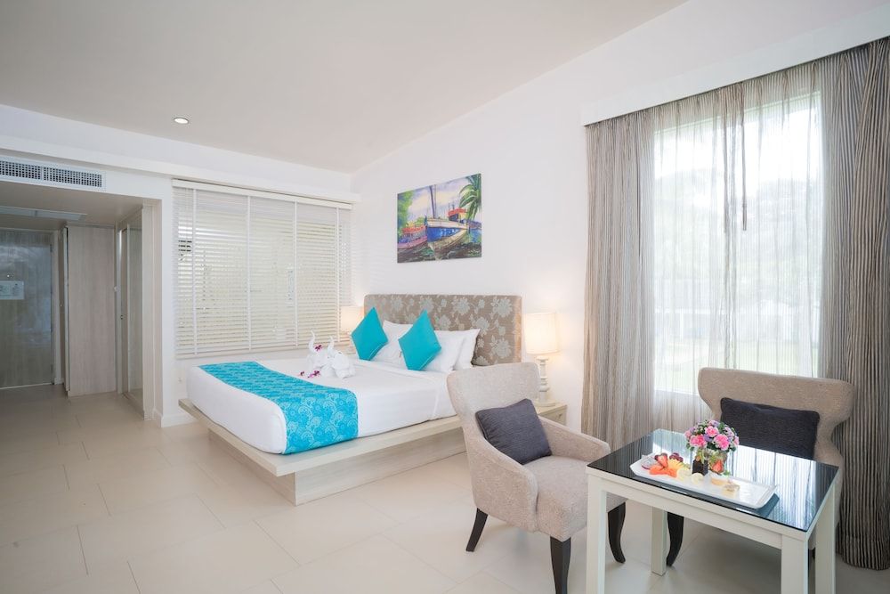 Grand Deluxe Beach Front