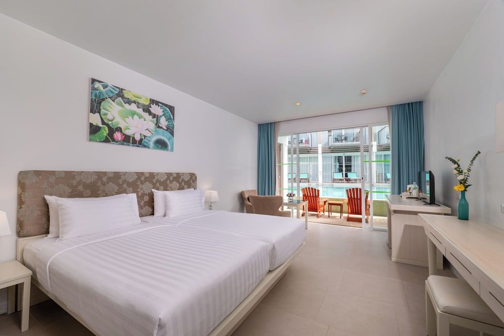 The Briza Beach Resort Khaolak Deluxe Pool Access