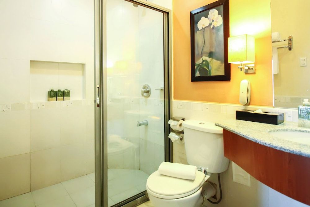 Makati Palace Hotel Presidential Suite, 2 Bedrooms 7
