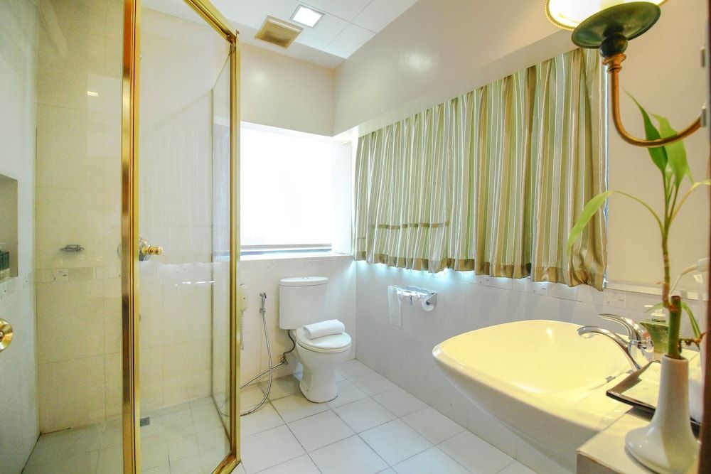 Makati Palace Hotel Presidential Suite, 2 Bedrooms 6