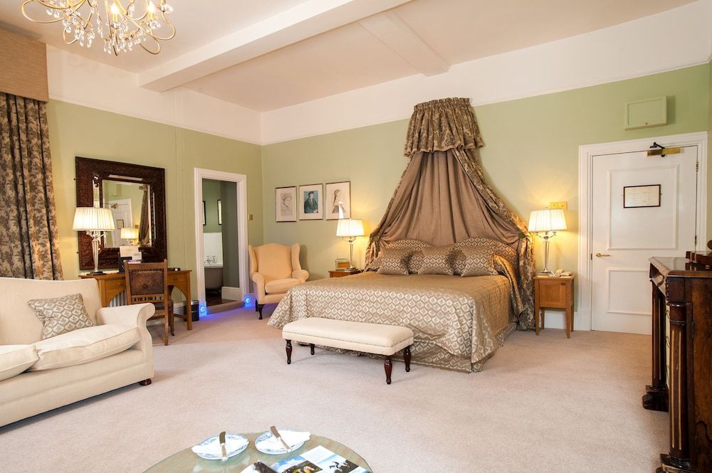 Llangoed Hall Deluxe Double Room 2